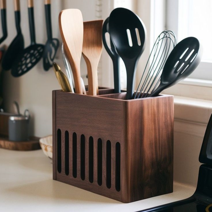 Compact Wooden Cutlery Holder