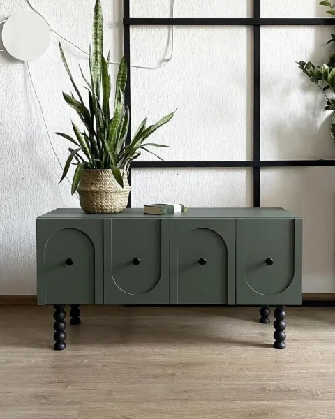 Dressers & Chests of Drawers