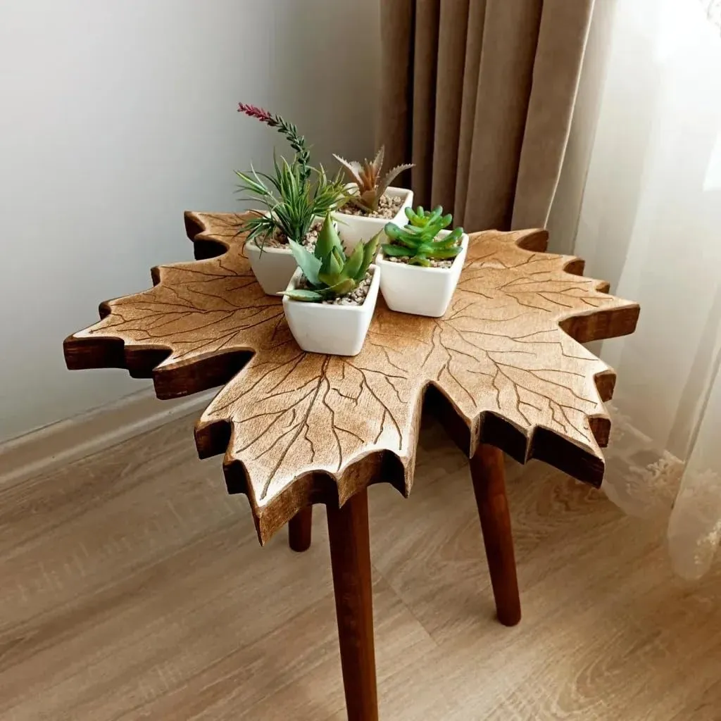 Wood Coffee Table Leaf Shape Solid Wood Handcrafted Table for Living Room Side Table Use Durable Brown Wooden Furniture for Home Decor Compact Stylish Design for Small Spaces