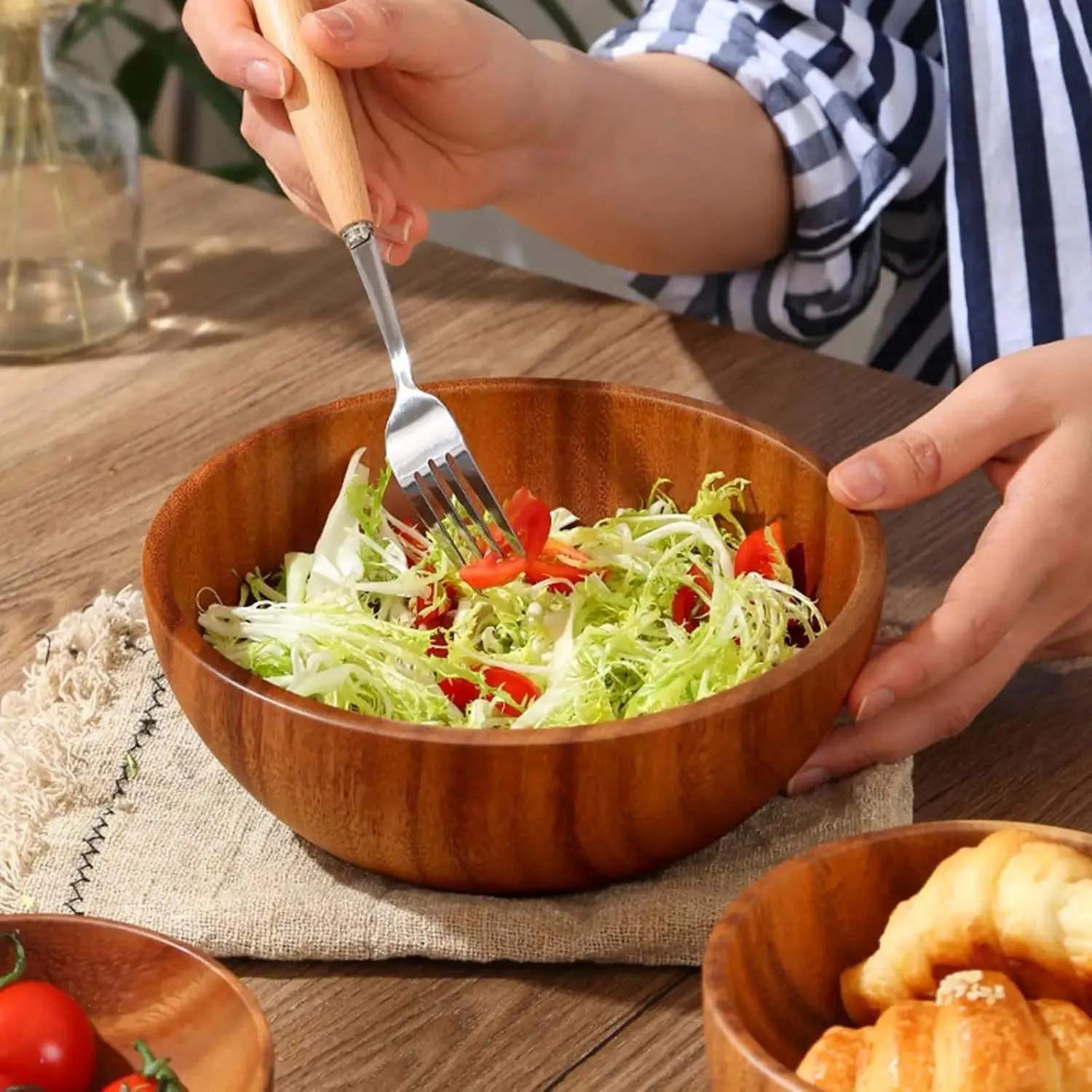 The wooden tone Mango Wood Salad Bowl Large Wooden Serving Bowl Solid Wood Kitchen Use
