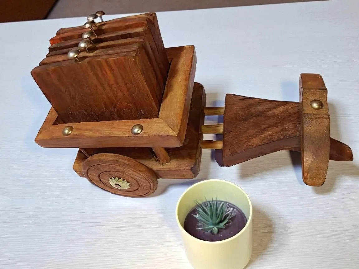 The wooden tone Wooden Rath Buggi Shaped Tea Coffee Coaster Set for Home and Office Decor Handcrafted Brown Wood Drink Holder Table Accessory Unique Gift for Tea Lovers 