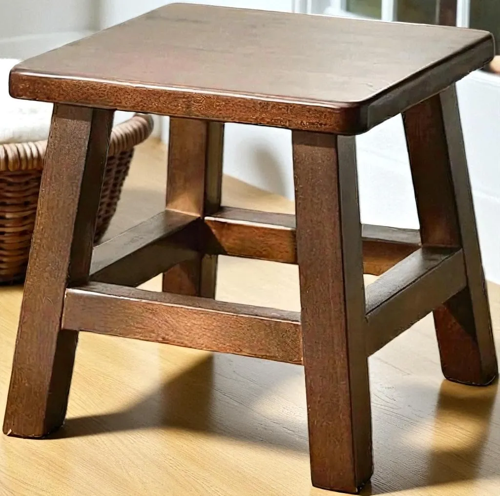 The wooden tone Brown Solid Wooden Side Table Natural Wood Bedside Stool Multipurpose Wooden Stool for Living Room Bedroom Entryway Durable Four Leg Small Table Brand: Generic