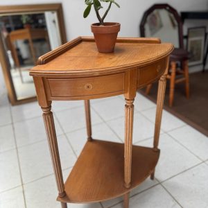 Farmhouse Wooden Corner Entryway Table with Shelves | Brown Finish | Compact Design | Easy Assembly | Hallway/Bedroom/Office Use | Antique Look | Decorative Accent Furniture